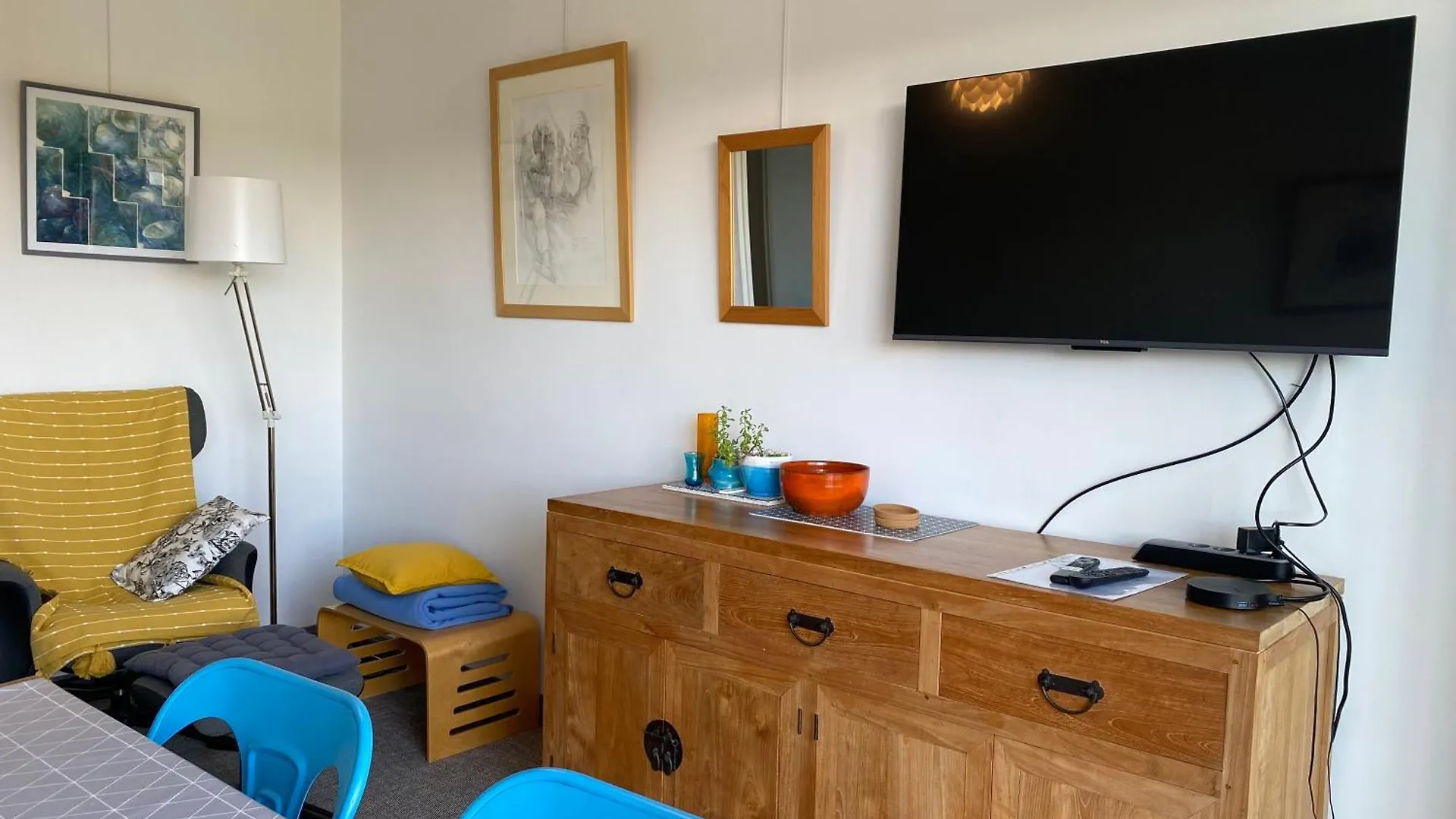 Appartement Vue Mer Avec Wifi, Loggia, Au Centre De Tregastel - Ref 92