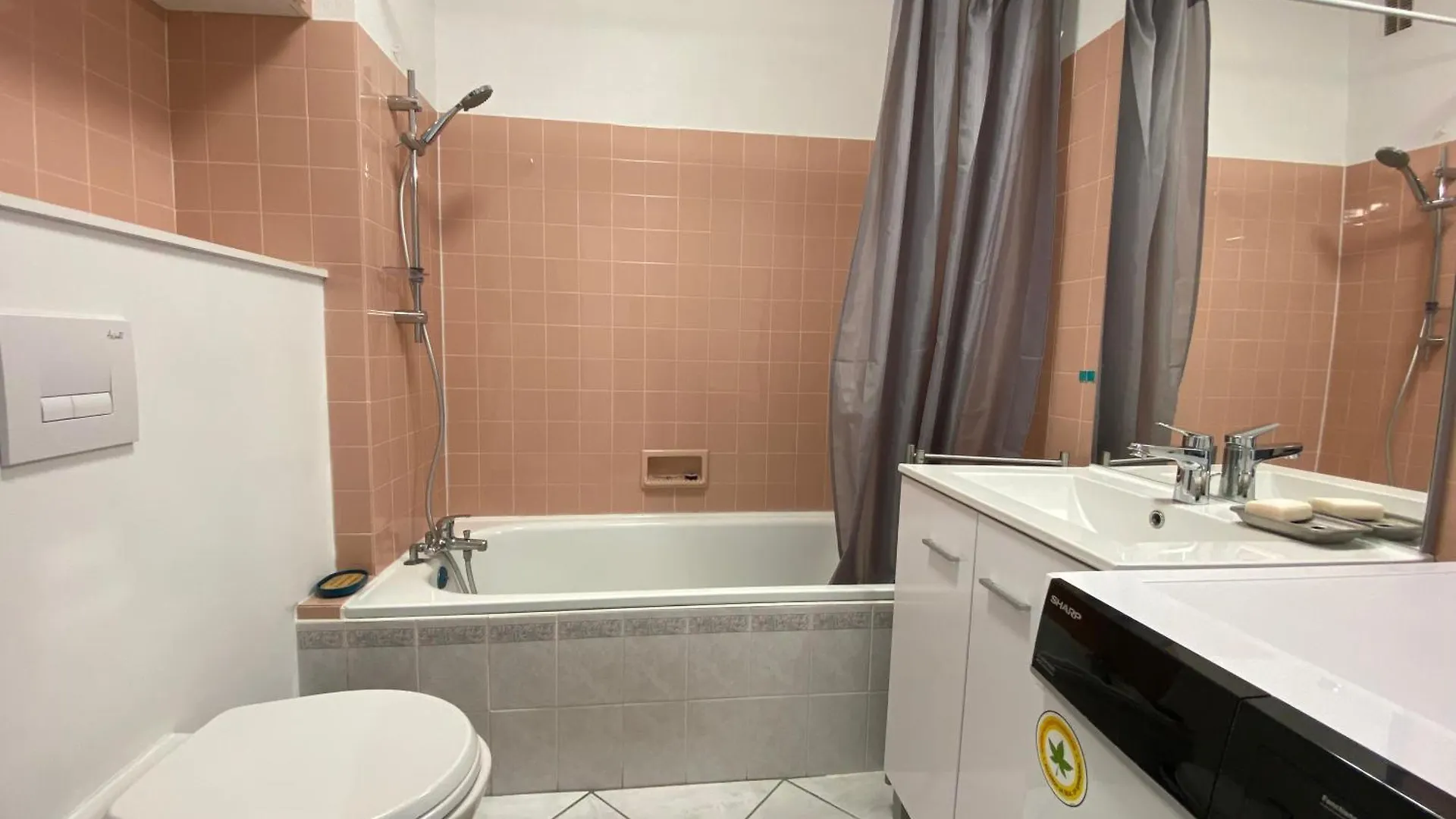 Appartement Vue Mer Avec Wifi, Loggia, Au Centre De Tregastel - Ref 92